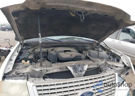 2003 Ford Expedition Eddie Bauer из США, поврежденный, VIN 1FMFU17L83LC55675